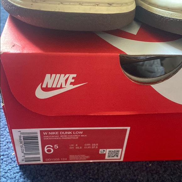 Women’s Nike Brown and White Sneakers with Leather Vintage sole - Picture 2 of 4